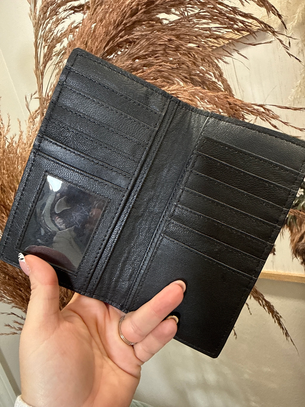 Tooled Leather Men’S Wallet