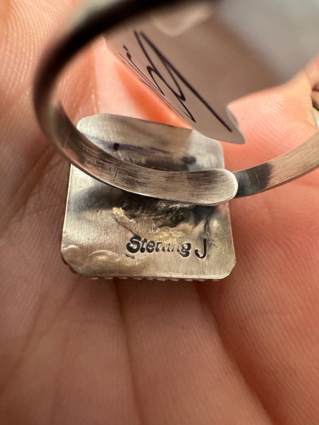 Kingman Square Bar Ring – Stamped J